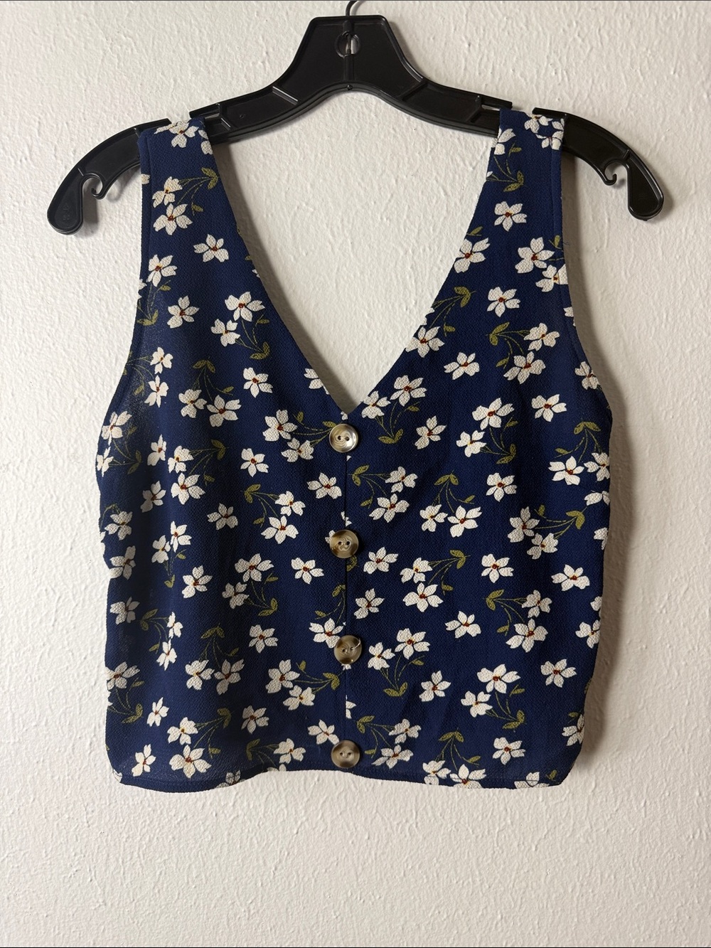 Monteau Navy Floral Button-Front Crop Top